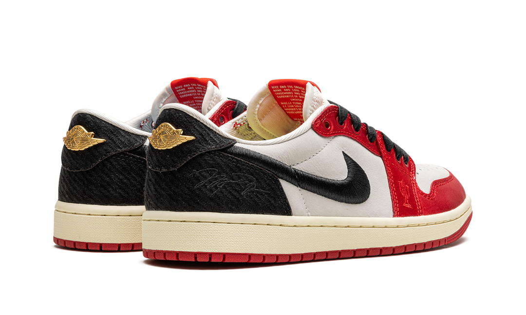 AIR JORDAN 1 LOW RETRO OG X TROPHY ROOM AWAY — Stock 