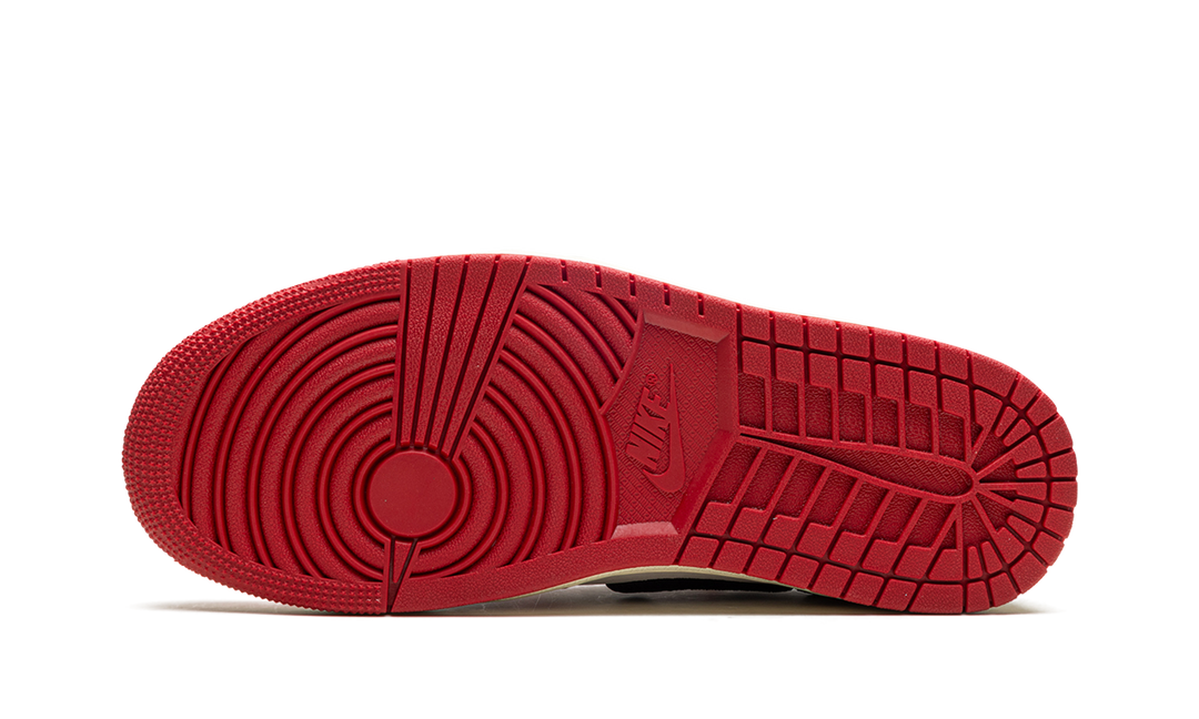 AIR JORDAN 1 LOW RETRO OG X TROPHY ROOM AWAY — Stock 