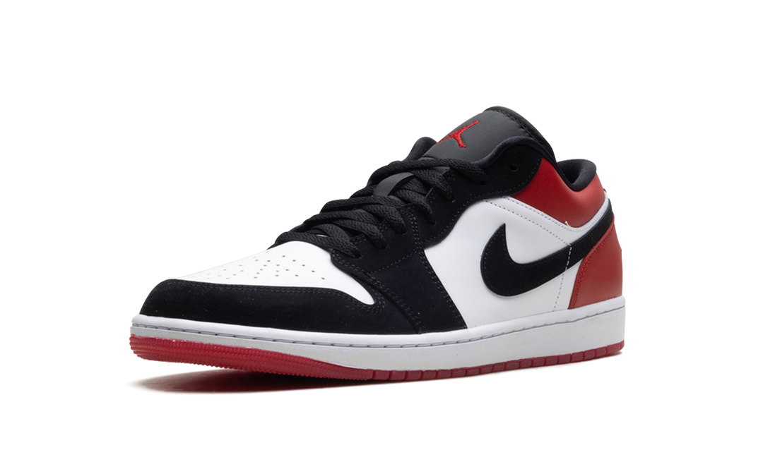 AIR JORDAN 1 LOW SE BLACK TOE (2025) — Stock 