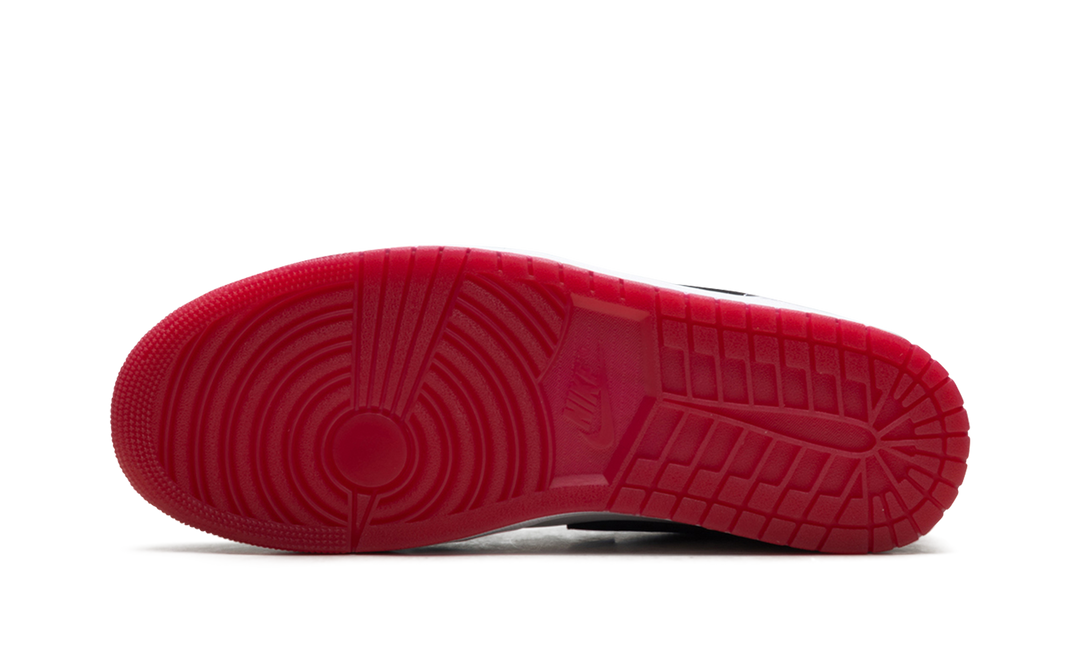 AIR JORDAN 1 LOW SE BLACK TOE (2025) — Stock 