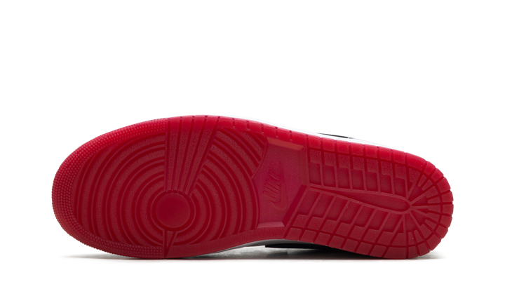 AIR JORDAN 1 LOW SE BLACK TOE (2025) — Stock 