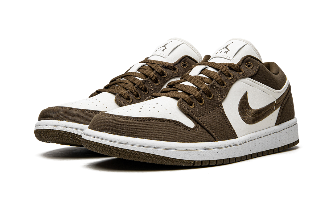AIR JORDAN 1 LOW SE LIGHT OLIVE WOMENS