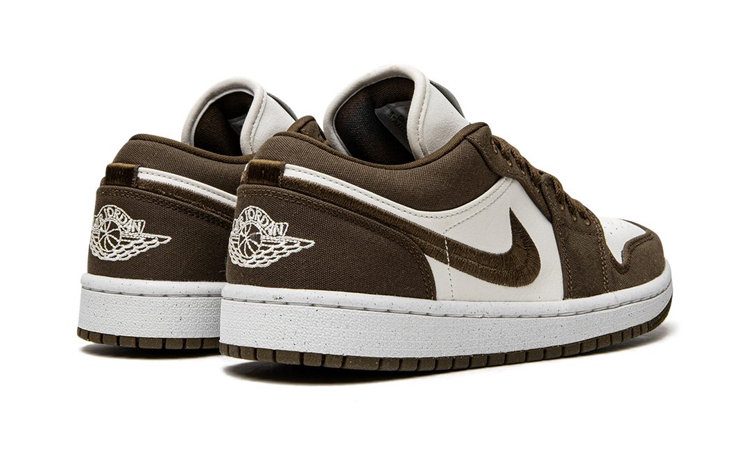 AIR JORDAN 1 LOW SE LIGHT OLIVE WOMENS