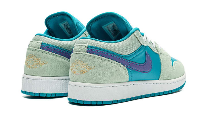 AIR JORDAN 1 LOW SE PSYCHIC PURPLE GS