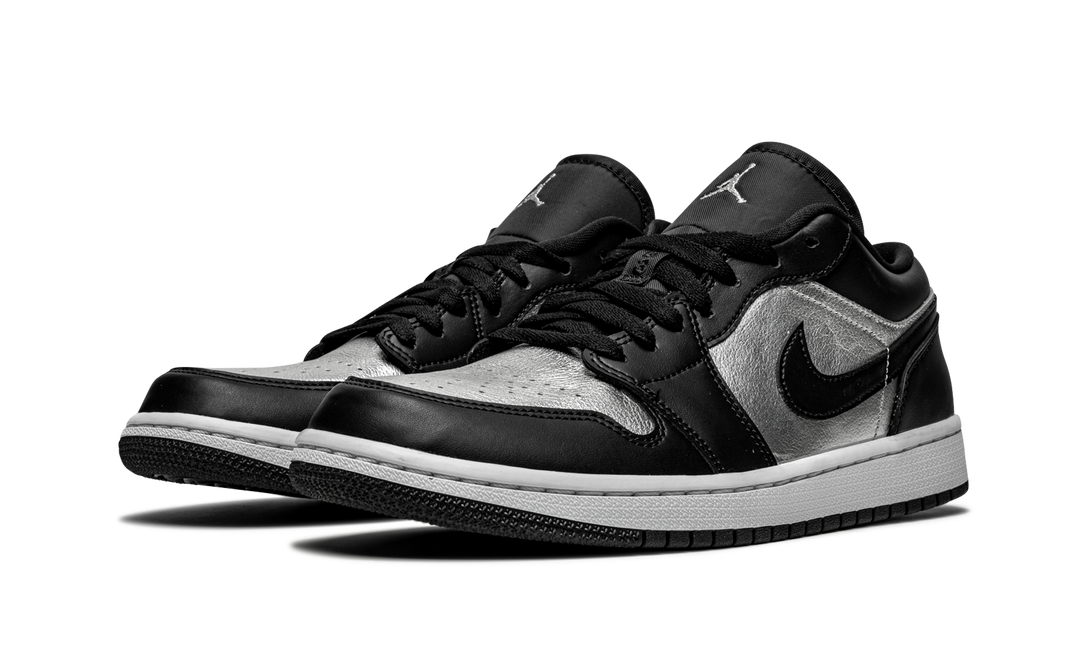 AIR JORDAN 1 LOW SE SILVER TOE WOMENS