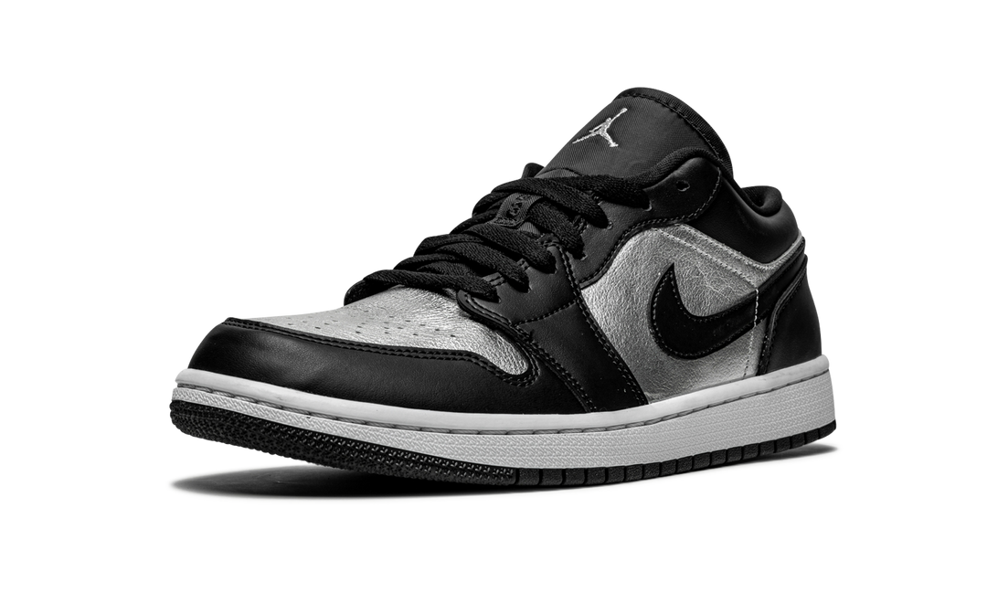 AIR JORDAN 1 LOW SE SILVER TOE WOMENS