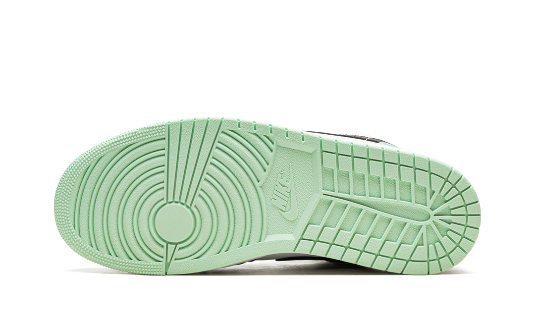 AIR JORDAN 1 LOW SE TIE-DYE
