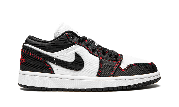AIR JORDAN 1 LOW SE UTILITY BLACK WHITE RED WOMENS