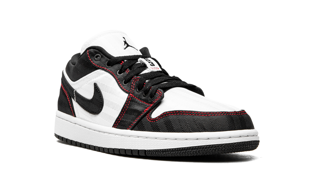 AIR JORDAN 1 LOW SE UTILITY BLACK WHITE RED WOMENS