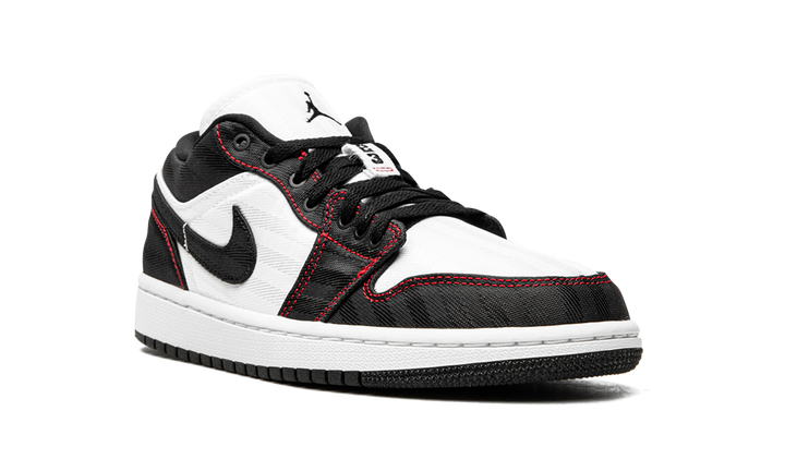 AIR JORDAN 1 LOW SE UTILITY BLACK WHITE RED WOMENS
