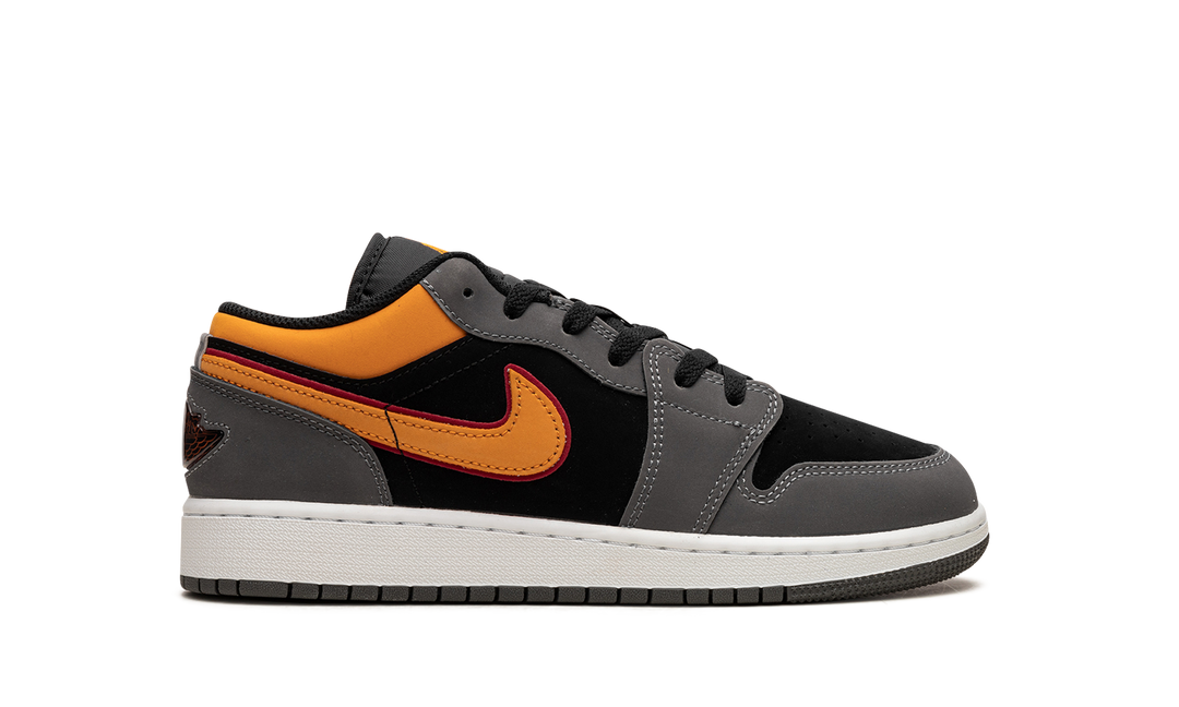 AIR JORDAN 1 LOW SE VIVID ORANGE GS