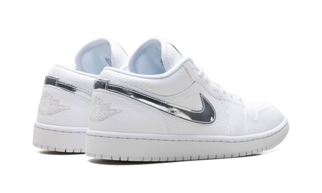 AIR JORDAN 1 LOW SE WHITE METALLIC SILVER WOMENS