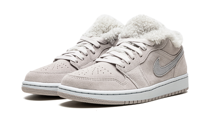 AIR JORDAN 1 LOW SHERPA FLEECE