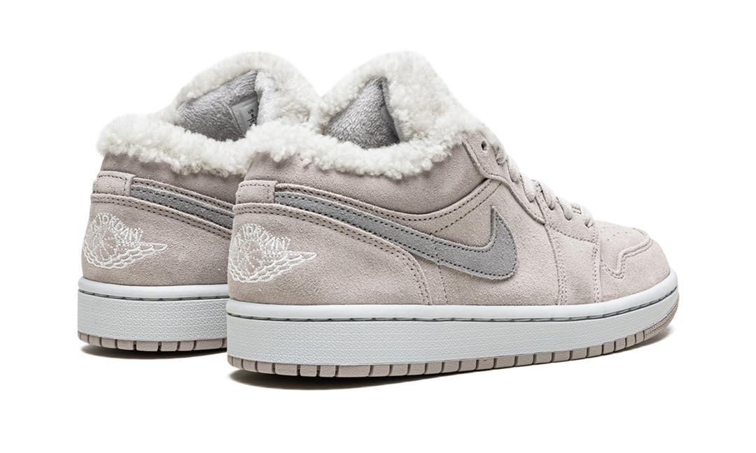 AIR JORDAN 1 LOW SHERPA FLEECE