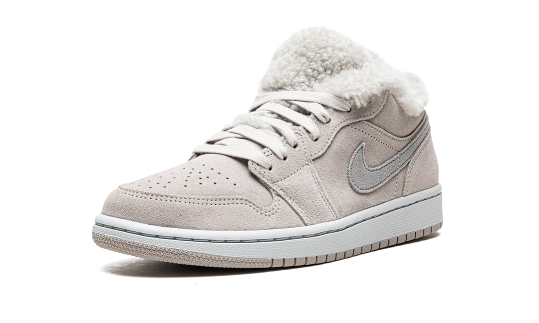 AIR JORDAN 1 LOW SHERPA FLEECE
