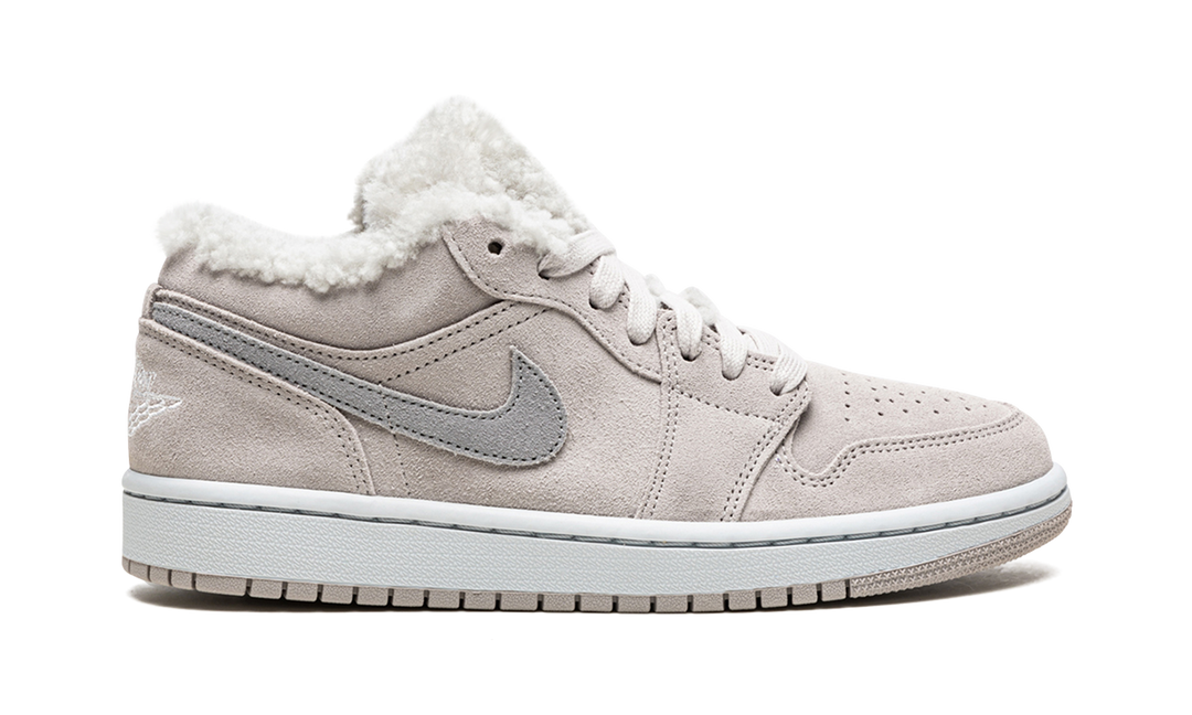 AIR JORDAN 1 LOW SHERPA FLEECE