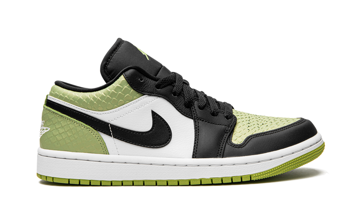AIR JORDAN 1 LOW SNAKESKIN VIVID GREEN WOMENS