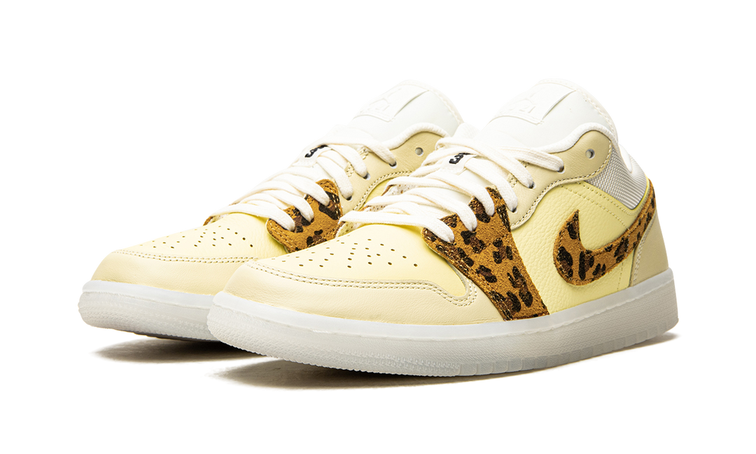 AIR JORDAN 1 LOW SNKRS DAY WOMENS