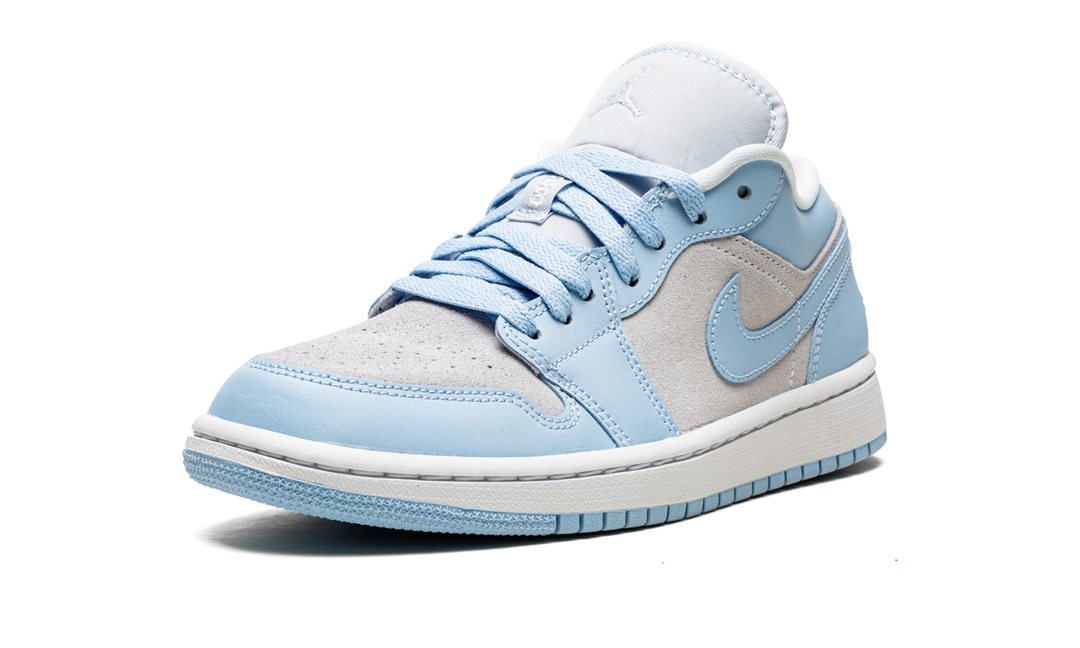 AIR JORDAN 1 LOW UNIVERSITY BLUE WOMENS