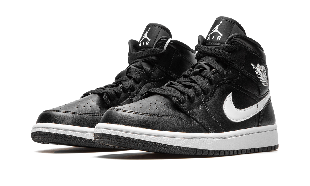 AIR JORDAN 1 MID BLACK WHITE WOMENS