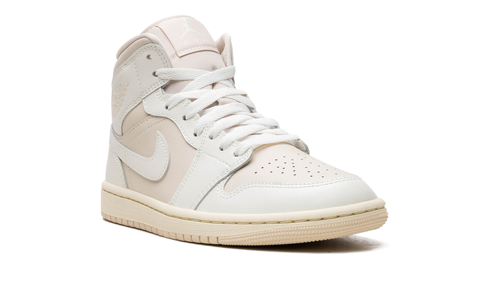 AIR JORDAN 1 MID LEGEND LIGHT BROWN WOMENS