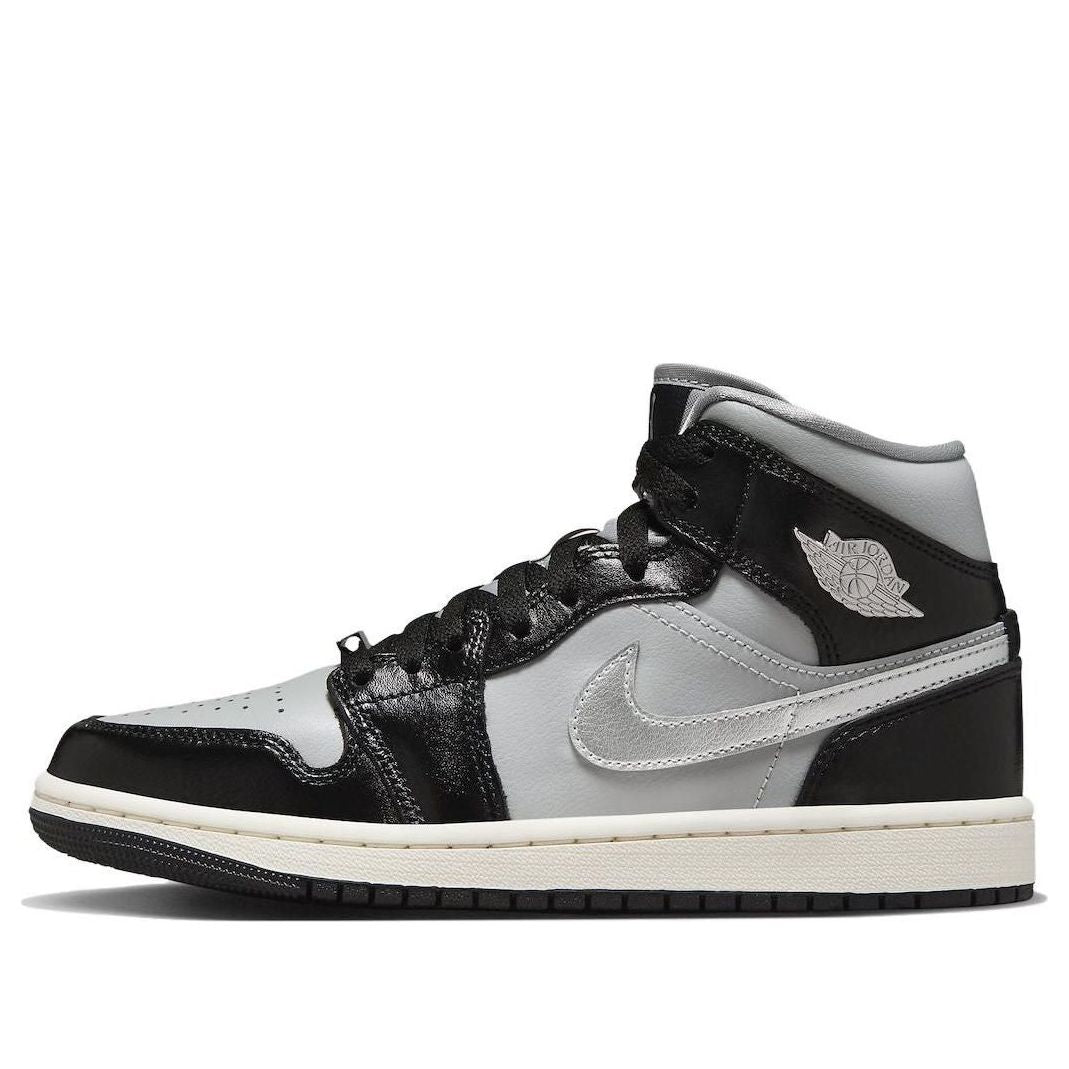 AIR JORDAN 1 MID SE BLACK CHROME WOMENS — Stock 