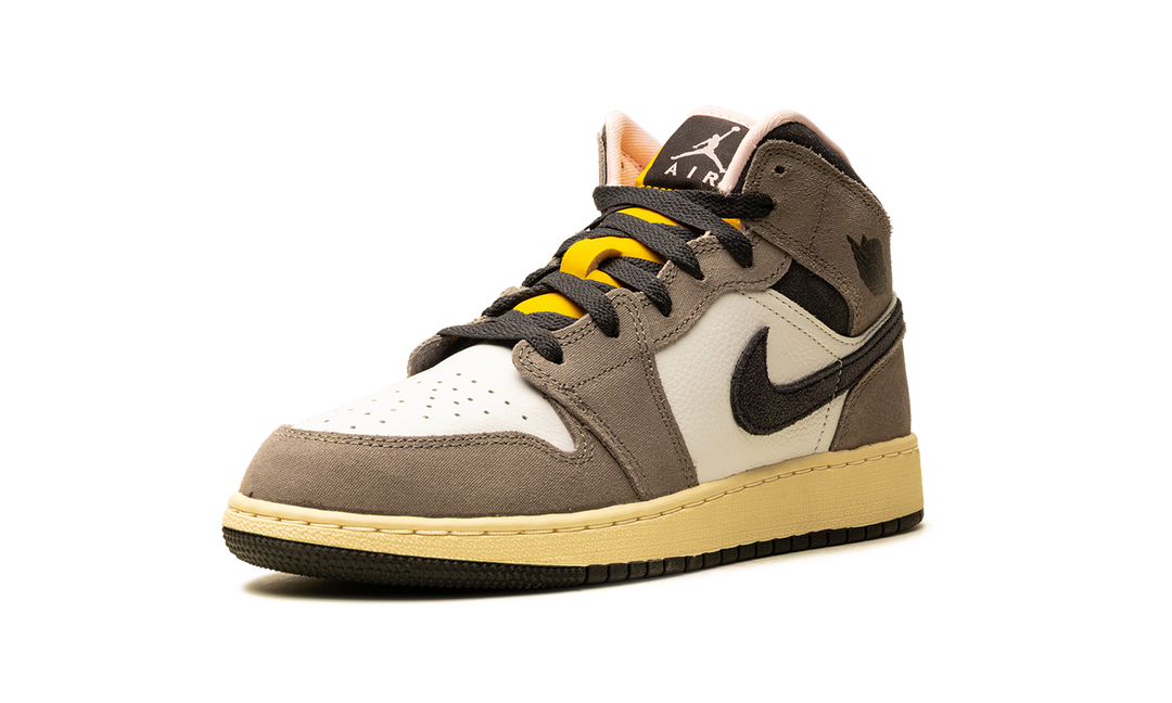 AIR JORDAN 1 MID SE GS &