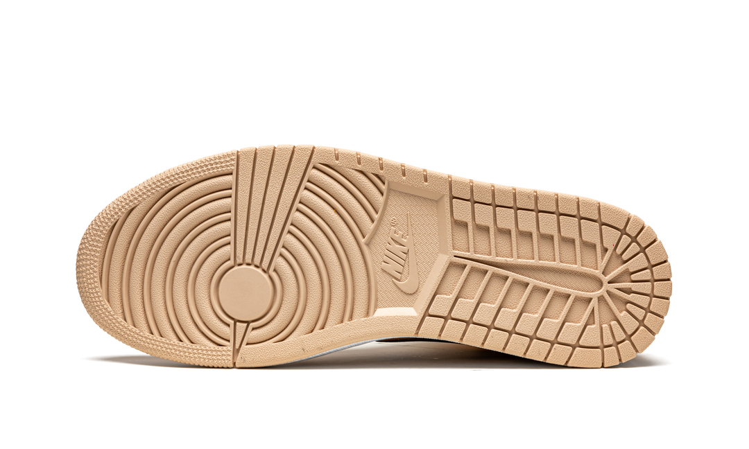 AIR JORDAN 1 MID SE PARTICLE BEIGE WOMENS
