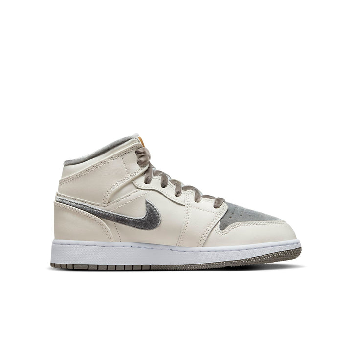 AIR JORDAN 1 MID VELVET TOE GS
