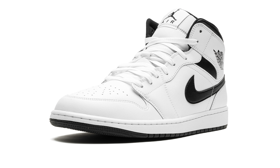 AIR JORDAN 1 MID WHITE BLACK