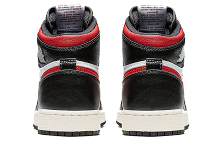 AIR JORDAN 1 RETRO HIGH BLACK RED GS 2019