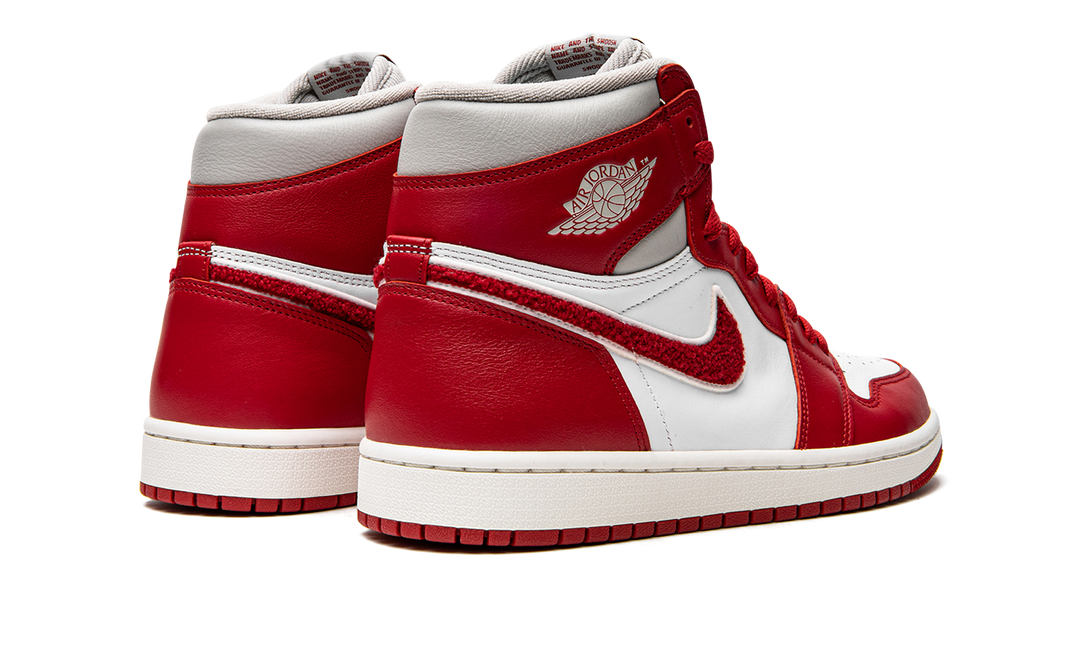 AIR JORDAN 1 RETRO HIGH CHENILLE VARSITY RED WOMENS