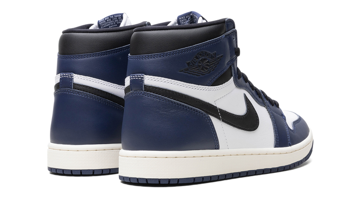 AIR JORDAN 1 RETRO HIGH OG MIDNIGHT NAVY — Stock 