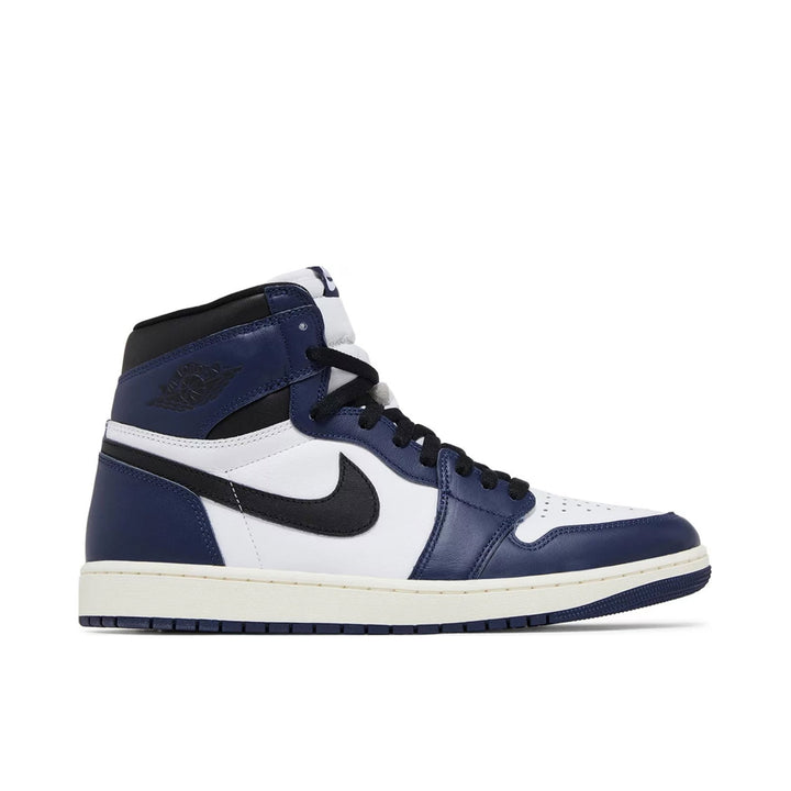 AIR JORDAN 1 RETRO HIGH OG MIDNIGHT NAVY — Stock 