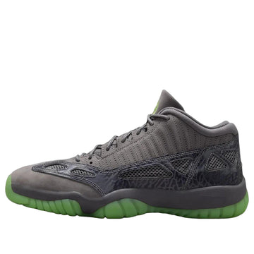 AIR JORDAN 11 LOW IE QUAI 54 GUNSMOKE — Stock