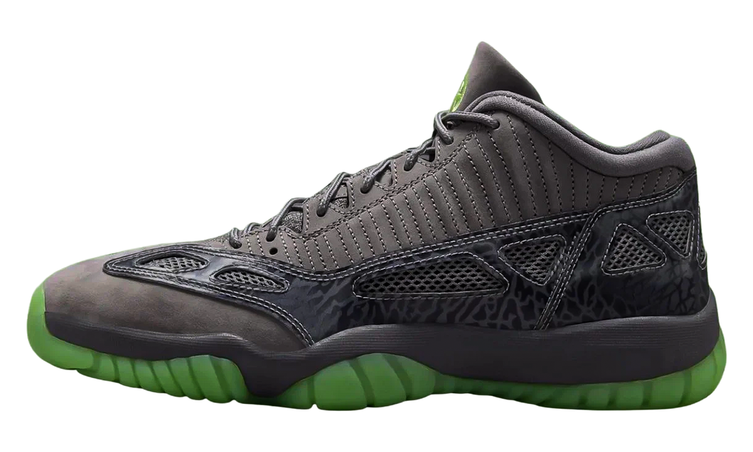 AIR JORDAN 11 LOW IE QUAI 54 GUNSMOKE — Stock