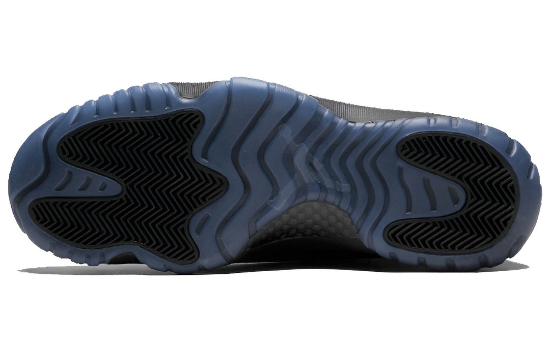AIR JORDAN 11 RETRO CAP AND GOWN