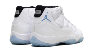 AIR JORDAN 11 RETRO LEGEND BLUE 2024 — Stock