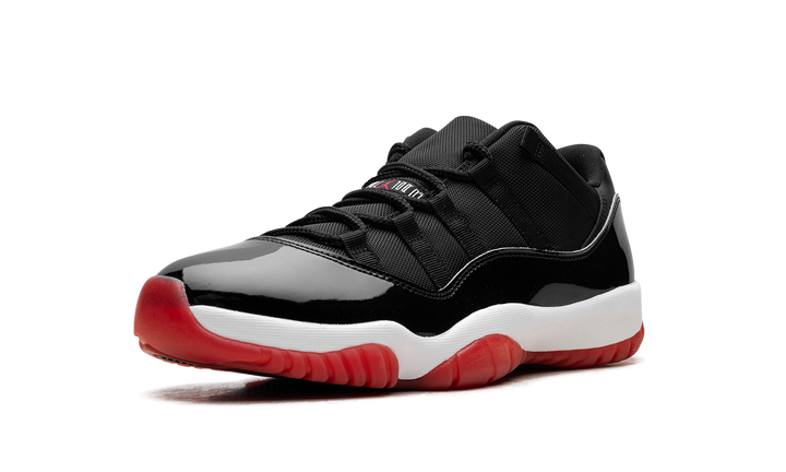 AIR JORDAN 11 RETRO LOW BRED (2025)