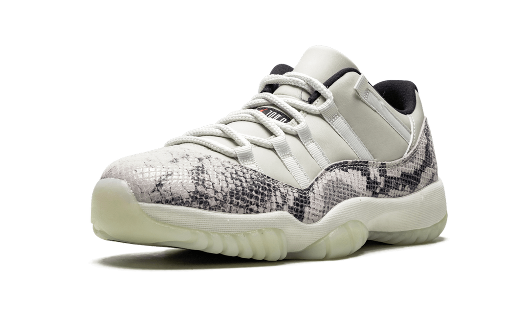 AIR JORDAN 11 RETRO LOW LIGHT BONE SNAKESKIN