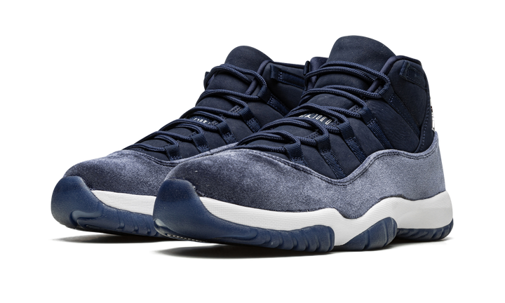 AIR JORDAN 11 VELVET MIDNIGHT NAVY WOMENS