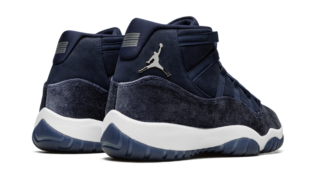 AIR JORDAN 11 VELVET MIDNIGHT NAVY WOMENS