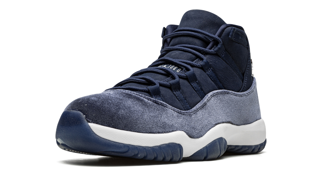 AIR JORDAN 11 VELVET MIDNIGHT NAVY WOMENS