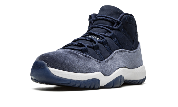 AIR JORDAN 11 VELVET MIDNIGHT NAVY WOMENS