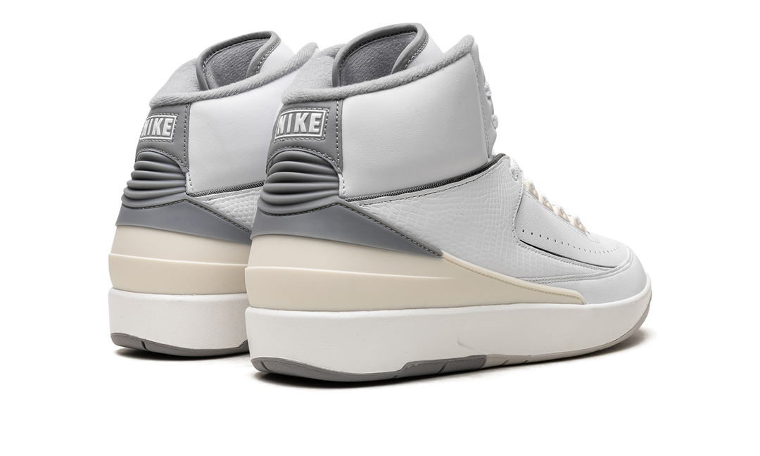 AIR JORDAN 2 CEMENT GREY