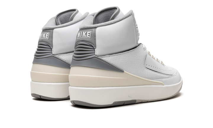 AIR JORDAN 2 CEMENT GREY