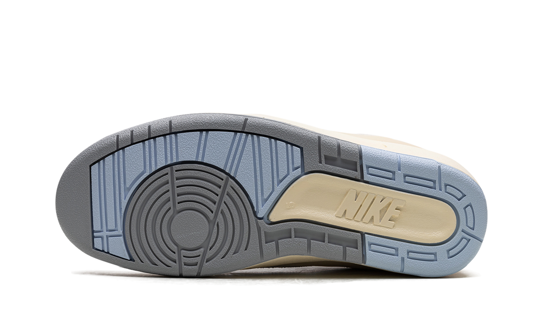 AIR JORDAN 2 RETRO LOW LOOK, UP IN THE AIR WOMENS