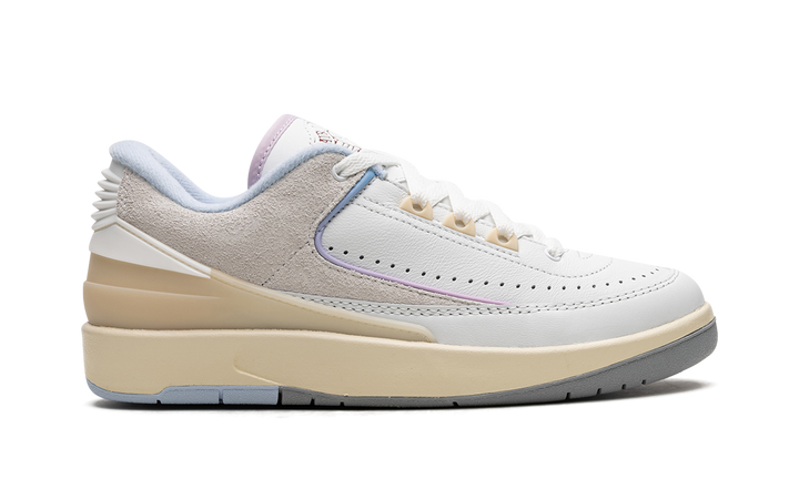 AIR JORDAN 2 RETRO LOW LOOK, UP IN THE AIR WOMENS