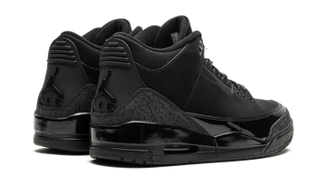 AIR JORDAN 3 RETRO BLACK CAT 2025 — Stock