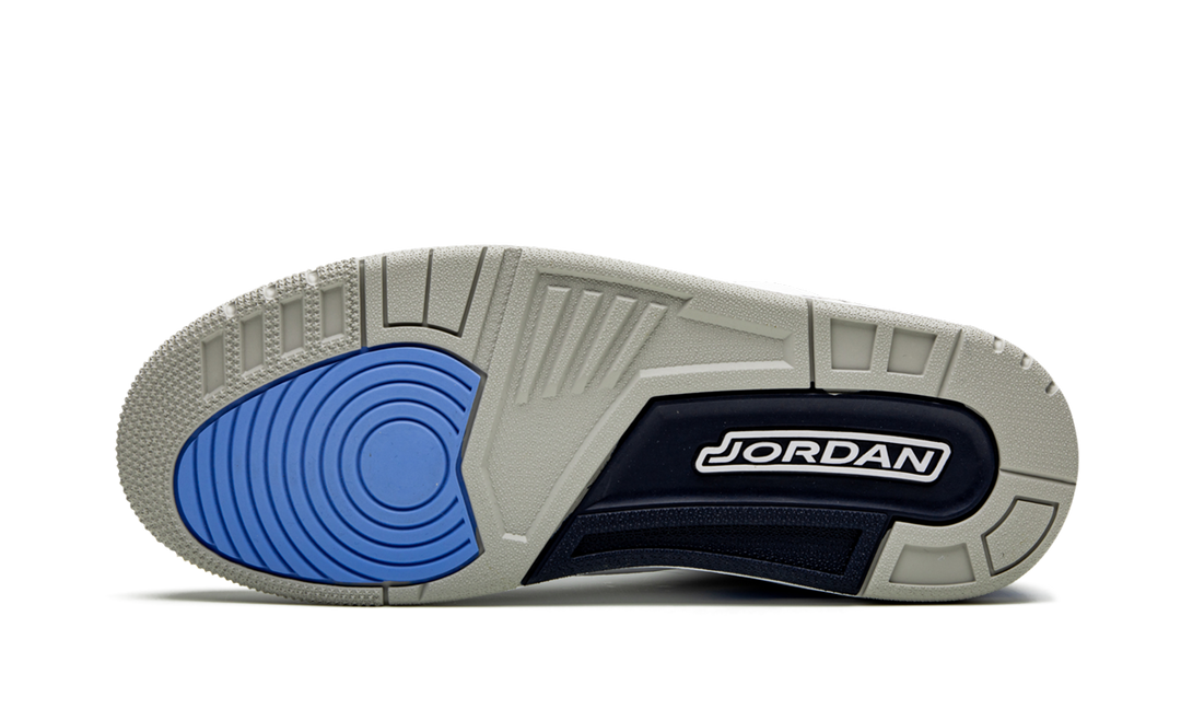 AIR JORDAN 3 UNC WHITE